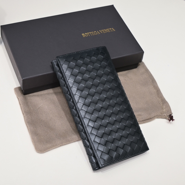 ボッテガヴェネタ財布コピー正面デザイン